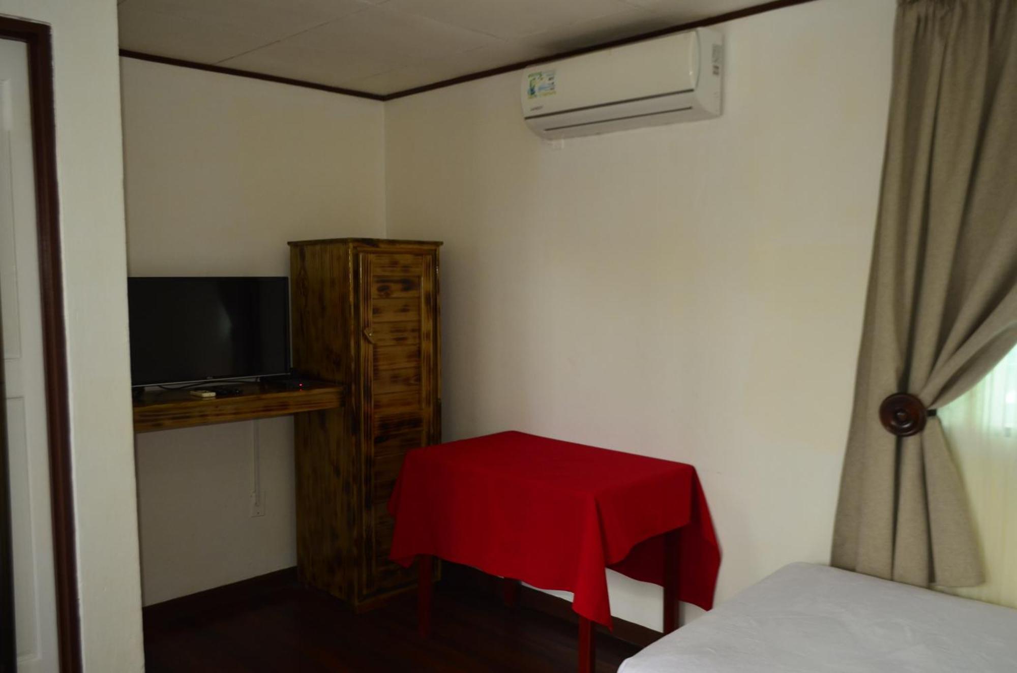 Hotel Sierpe River- Oleaje Sereno Extérieur photo